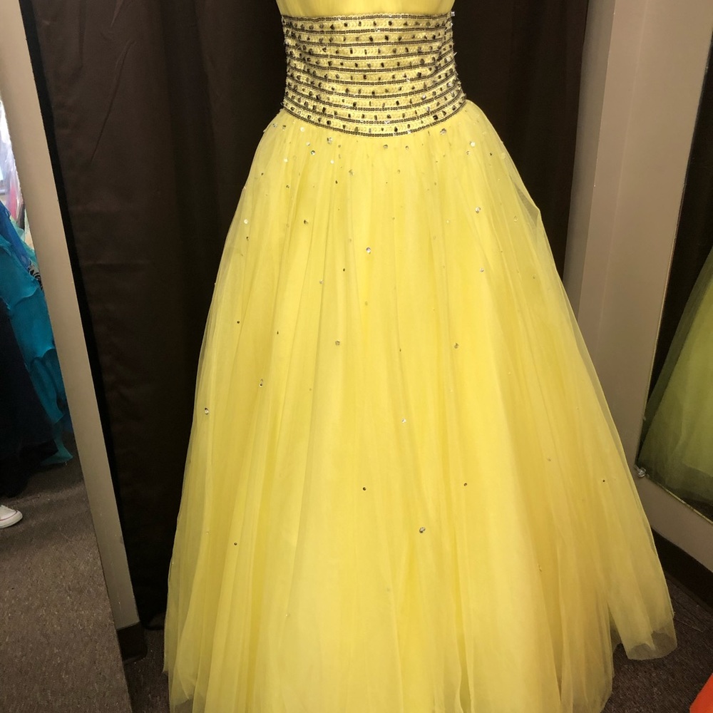 Precious Formals Gown Yellow & Black Size 12 Ball Gown
